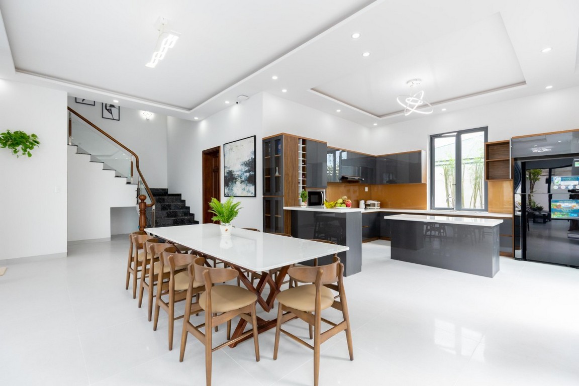 z2031356423174_8f306bc290442fa3f4b87fc7e5c0b11a