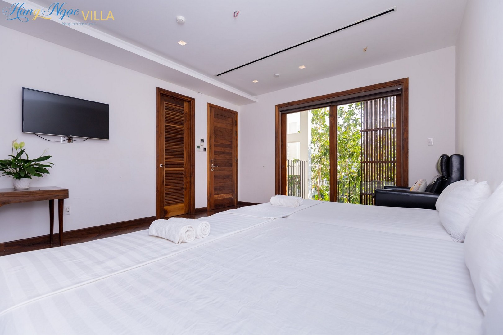 z2433928682226_196b4e9ce4aaa2e46fe5747d5dfc3554