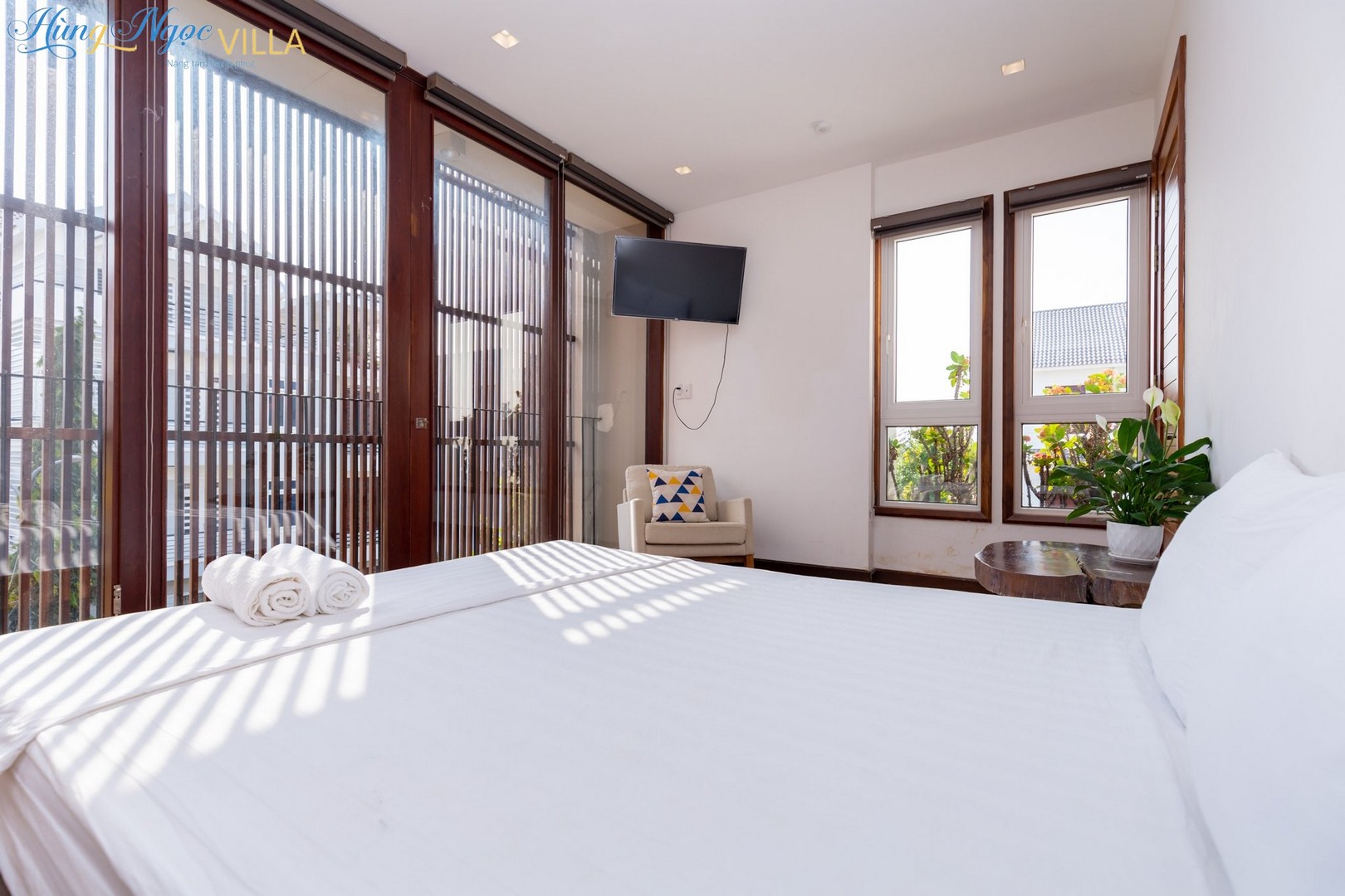 z2433928690091_76043cee7e0ea0dfe6aac36a878fbfcd