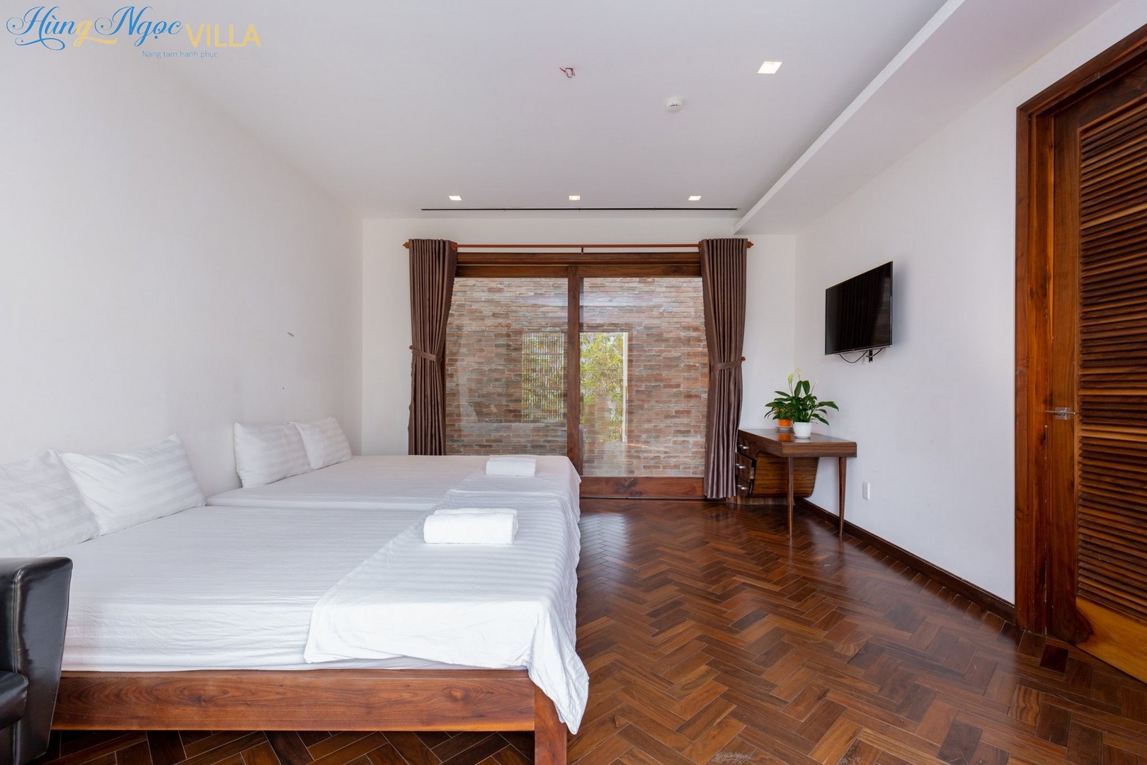 z2433928737560_88fde49583152ff8bffdf77c1490dbf8