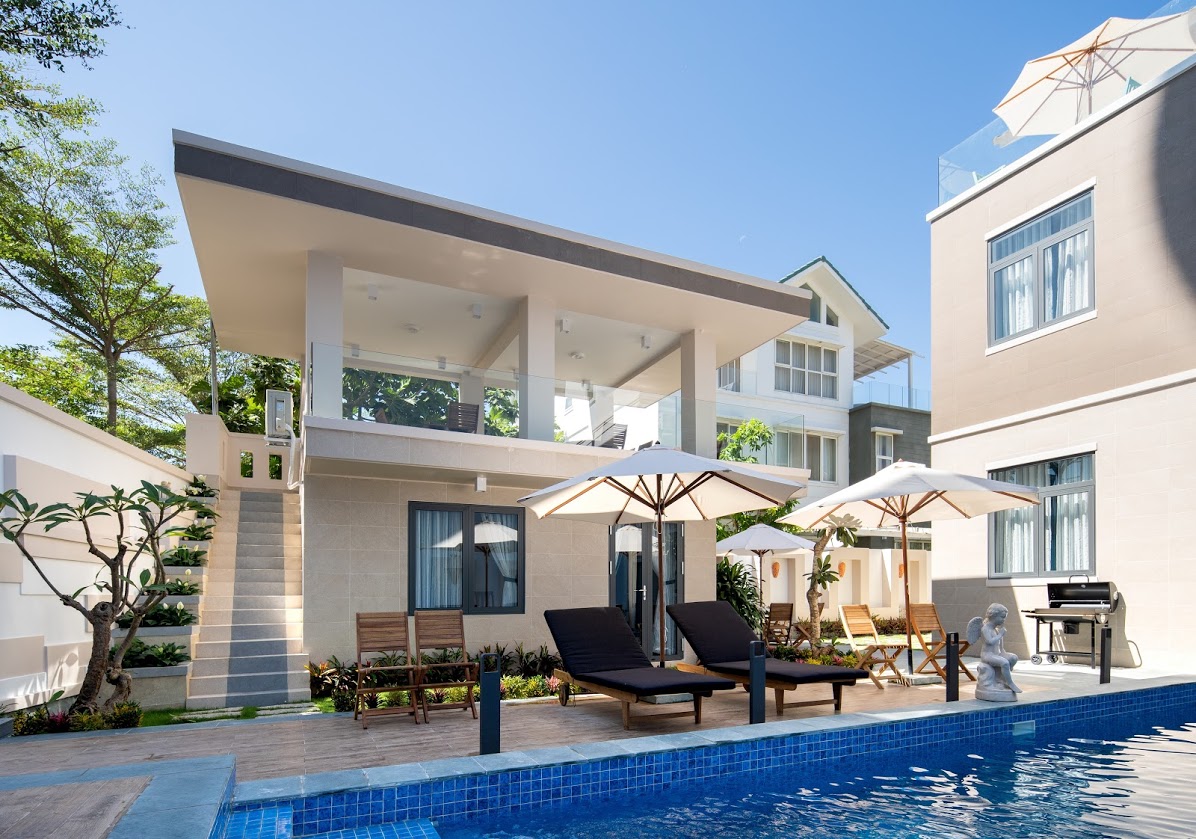 Pha Le House - Garden & Pool 01